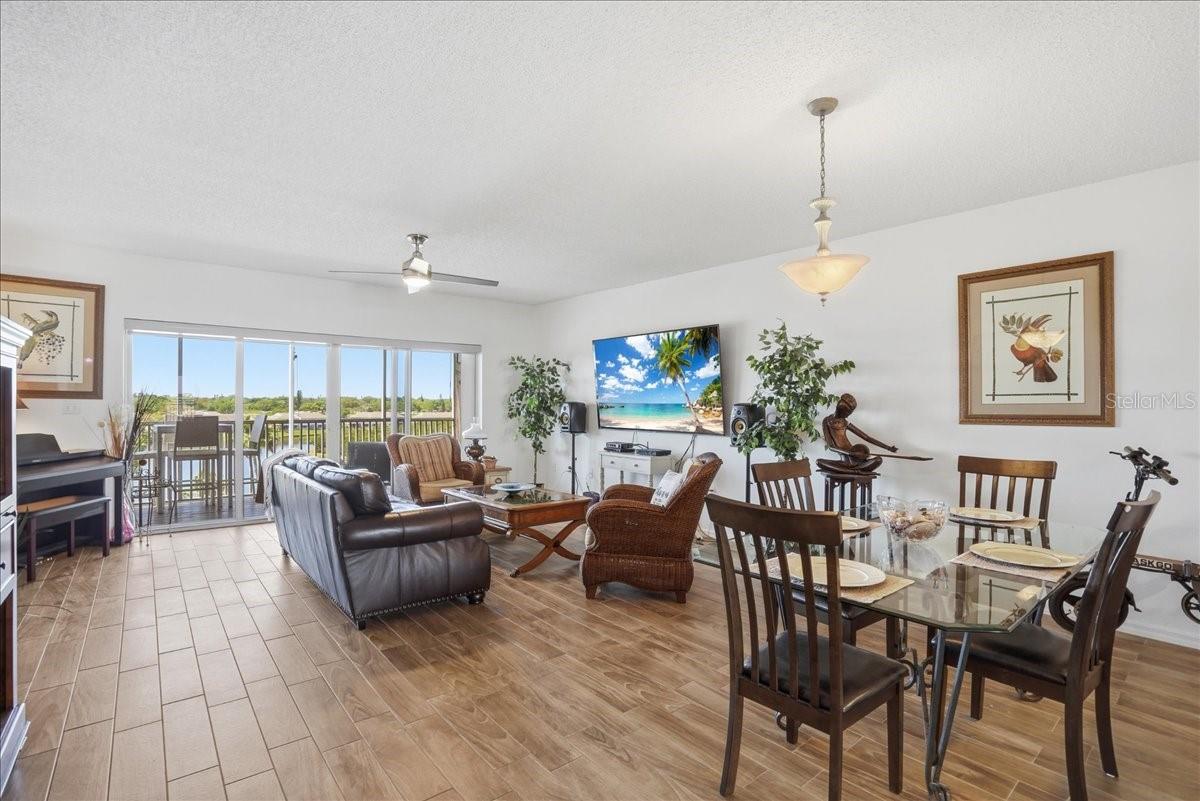 Image 4 of 18 For 6425 Shoreline Drive 10503