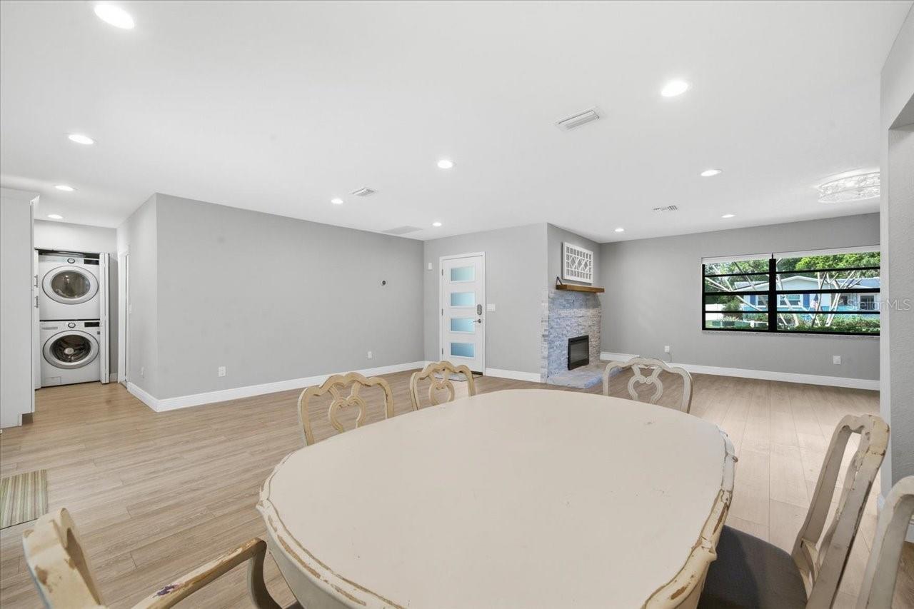 Image 17 of 71 For 1023 Idlewild Drive N