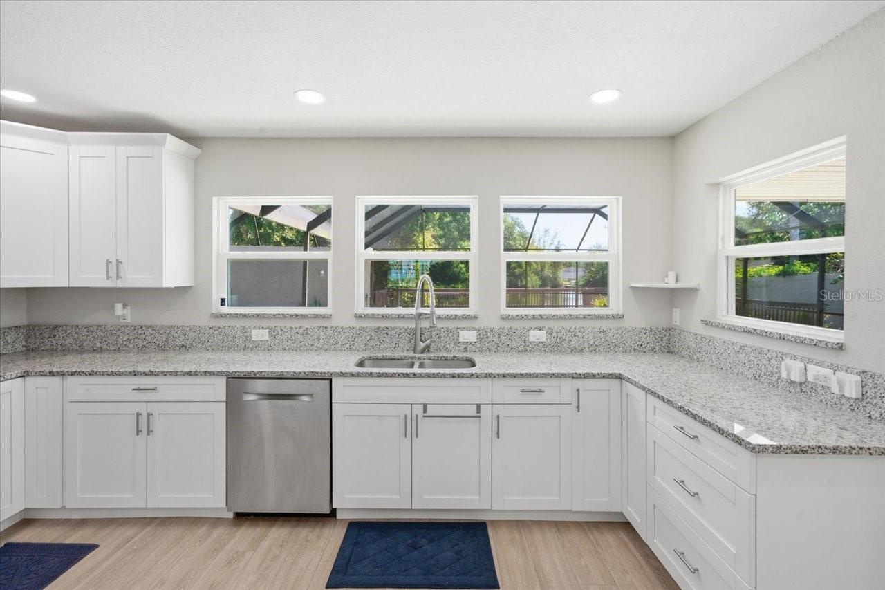 Image 18 of 71 For 1023 Idlewild Drive N