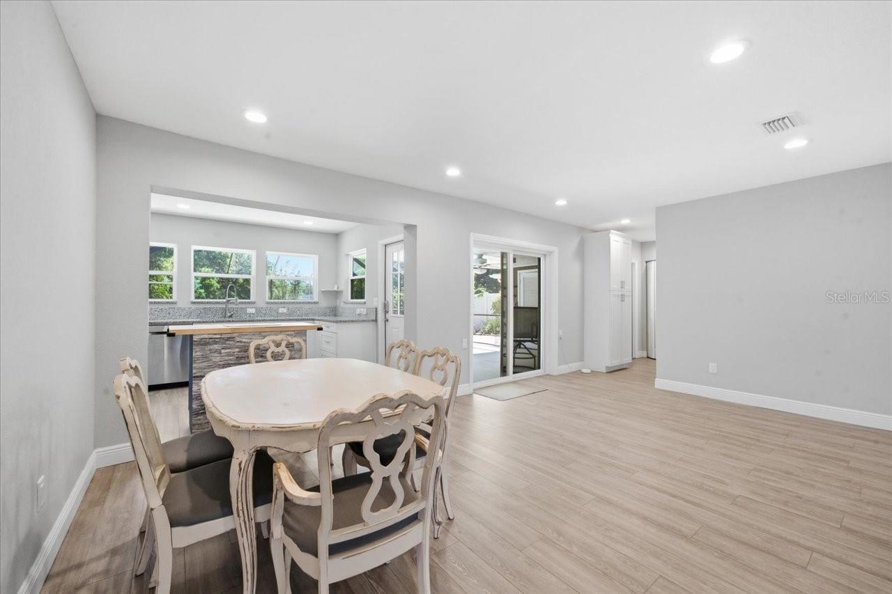 Image 24 of 71 For 1023 Idlewild Drive N