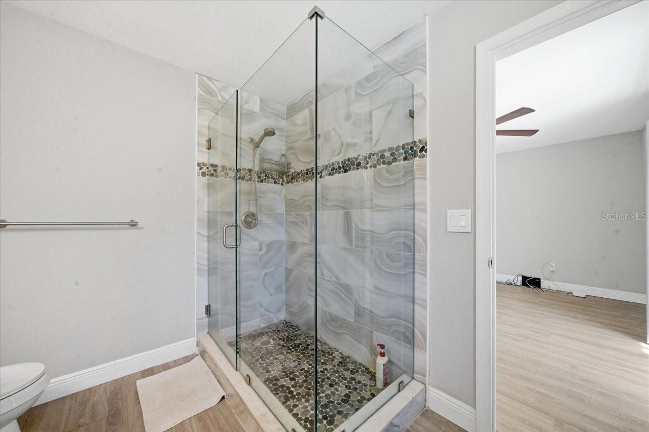 Image 31 of 71 For 1023 Idlewild Drive N