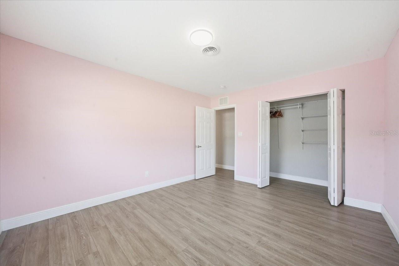 Image 33 of 71 For 1023 Idlewild Drive N