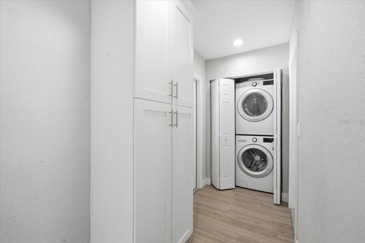 Image 36 of 71 For 1023 Idlewild Drive N