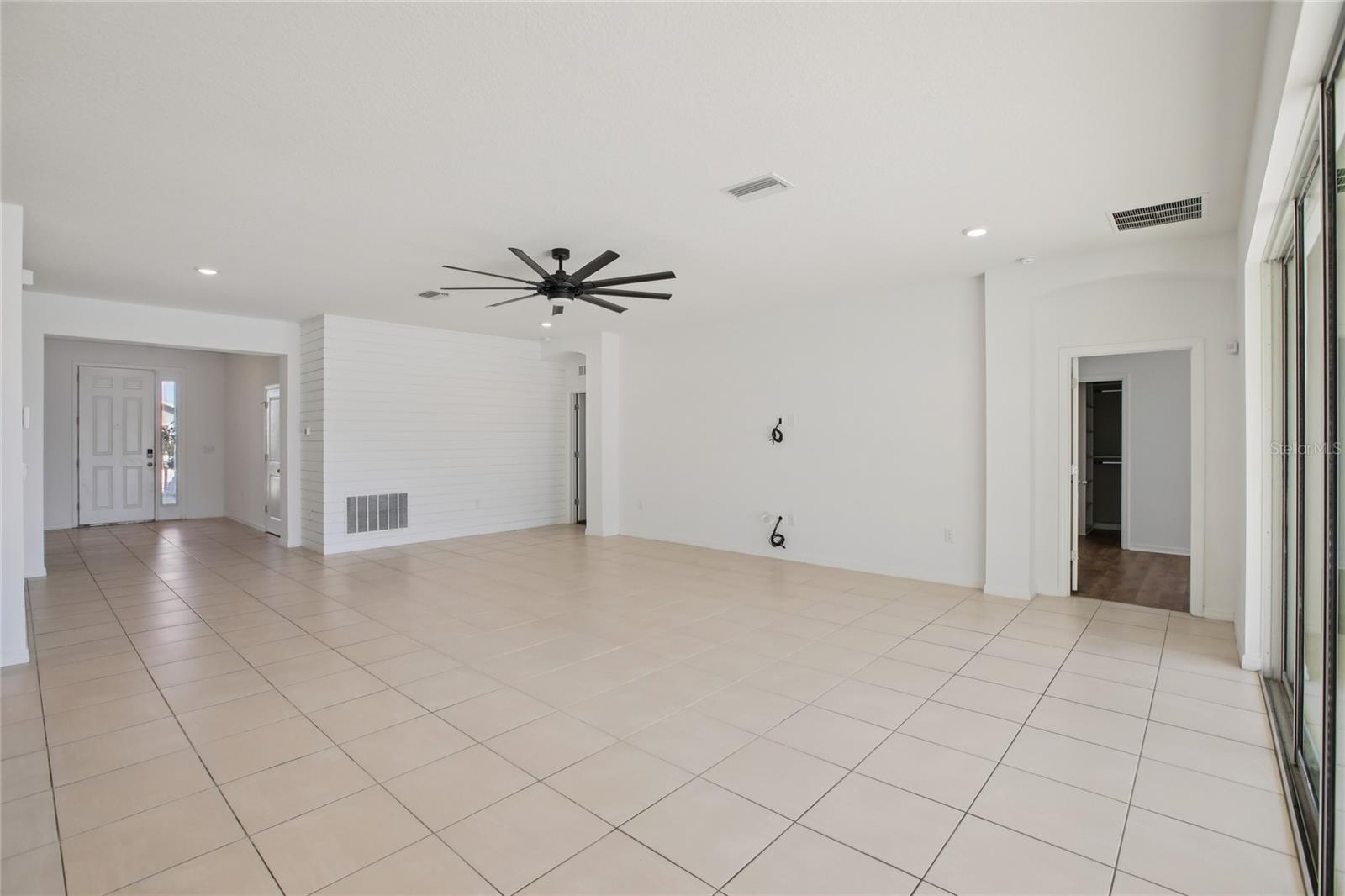 Image 10 of 58 For 10747 Laxer Cay Loop