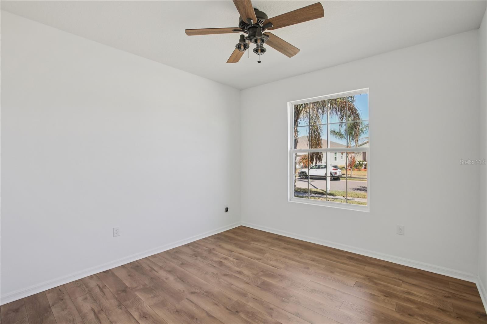 Image 20 of 58 For 10747 Laxer Cay Loop