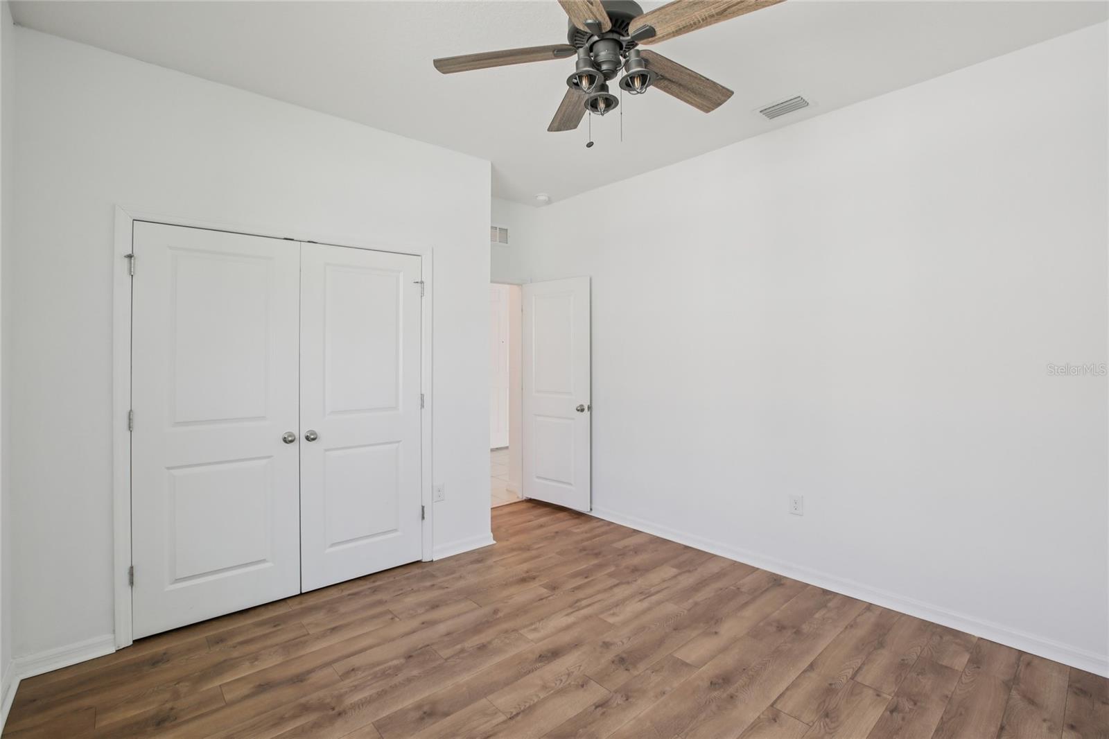 Image 23 of 58 For 10747 Laxer Cay Loop