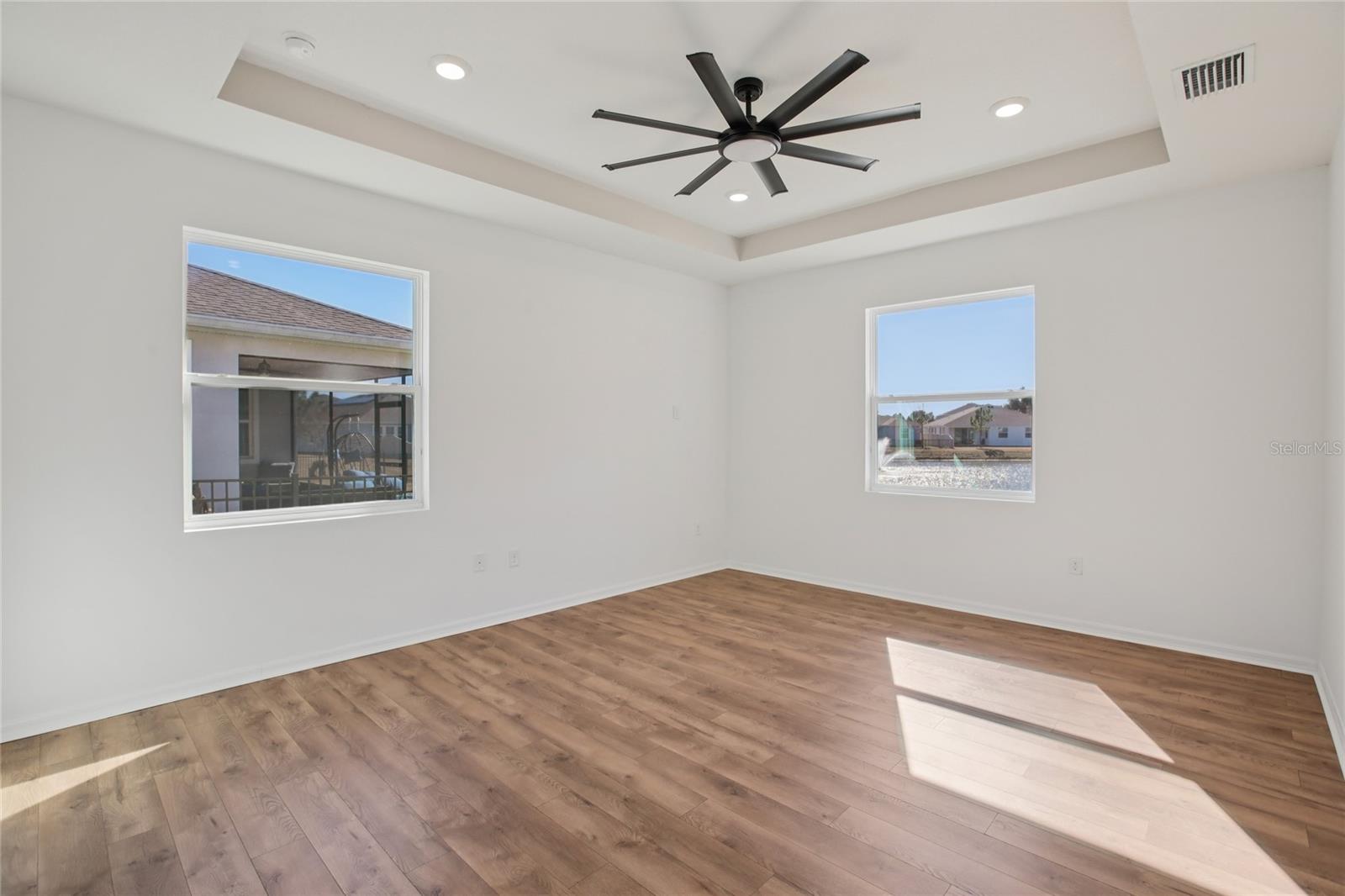 Image 27 of 58 For 10747 Laxer Cay Loop