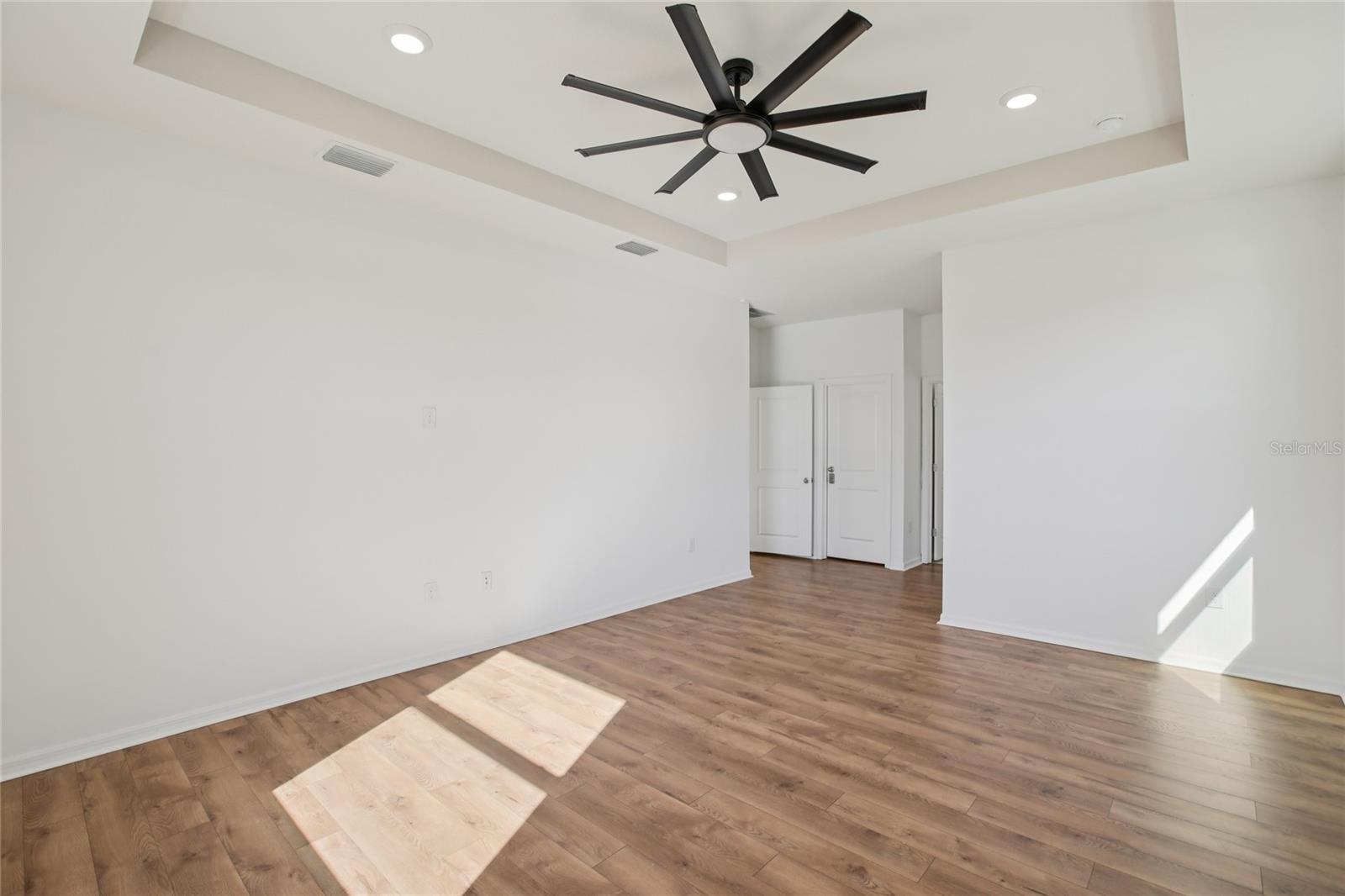 Image 28 of 58 For 10747 Laxer Cay Loop