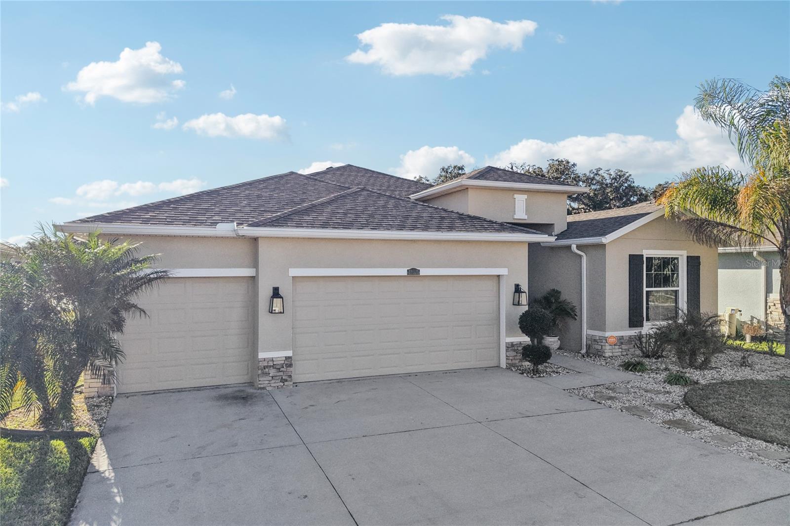 Image 43 of 58 For 10747 Laxer Cay Loop