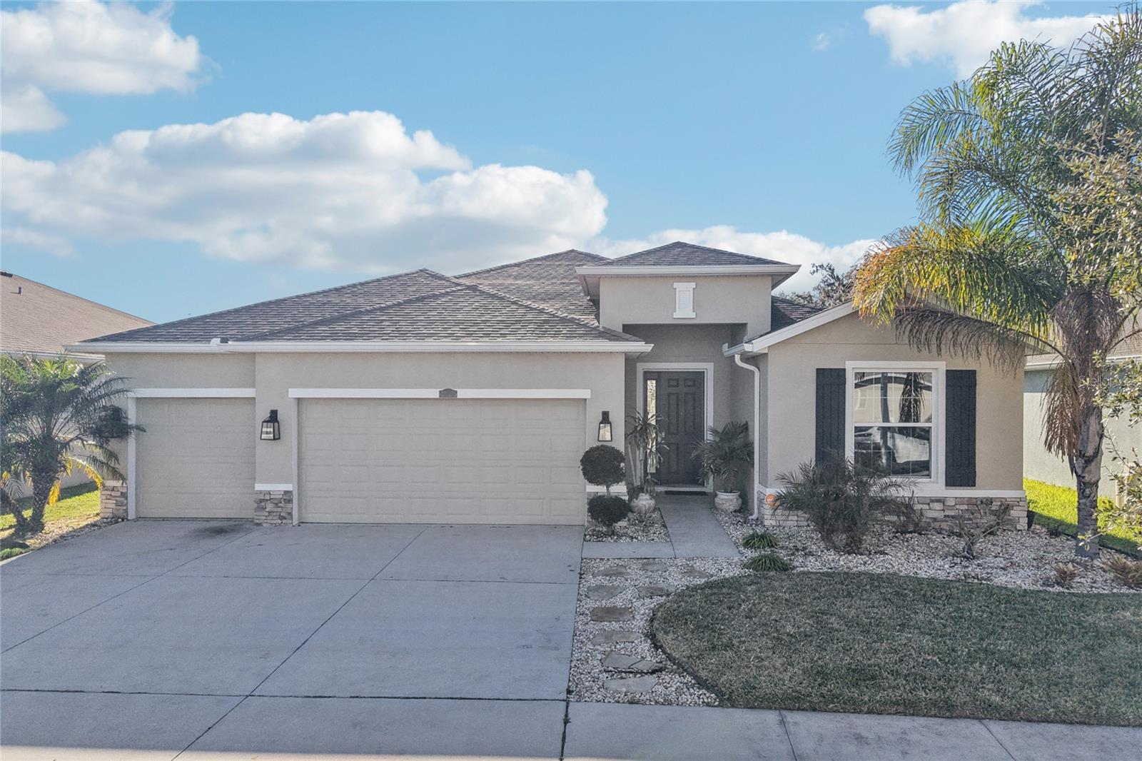 Image 44 of 58 For 10747 Laxer Cay Loop