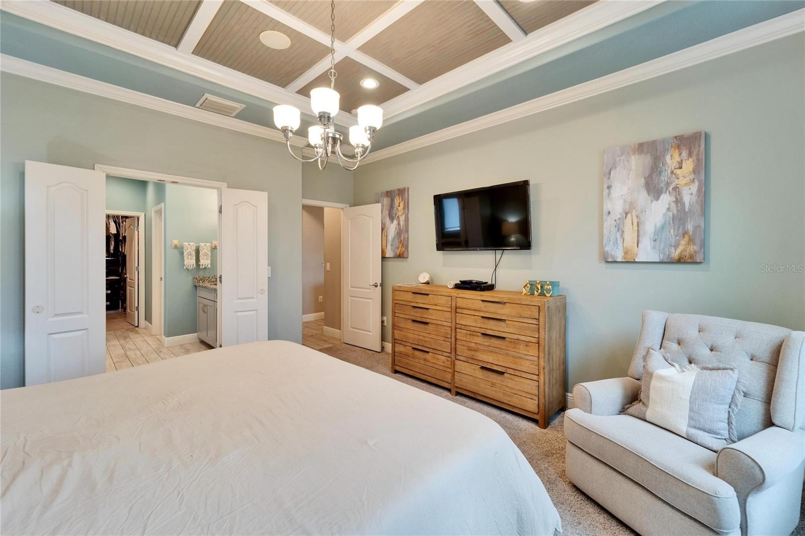 Image 18 of 53 For 13316 Palmera Vista Drive