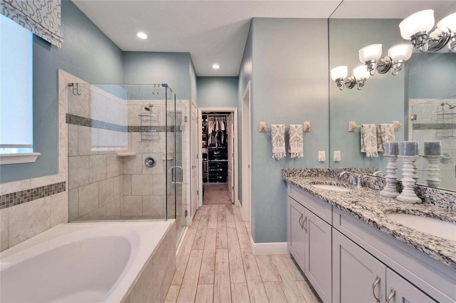 Image 20 of 53 For 13316 Palmera Vista Drive