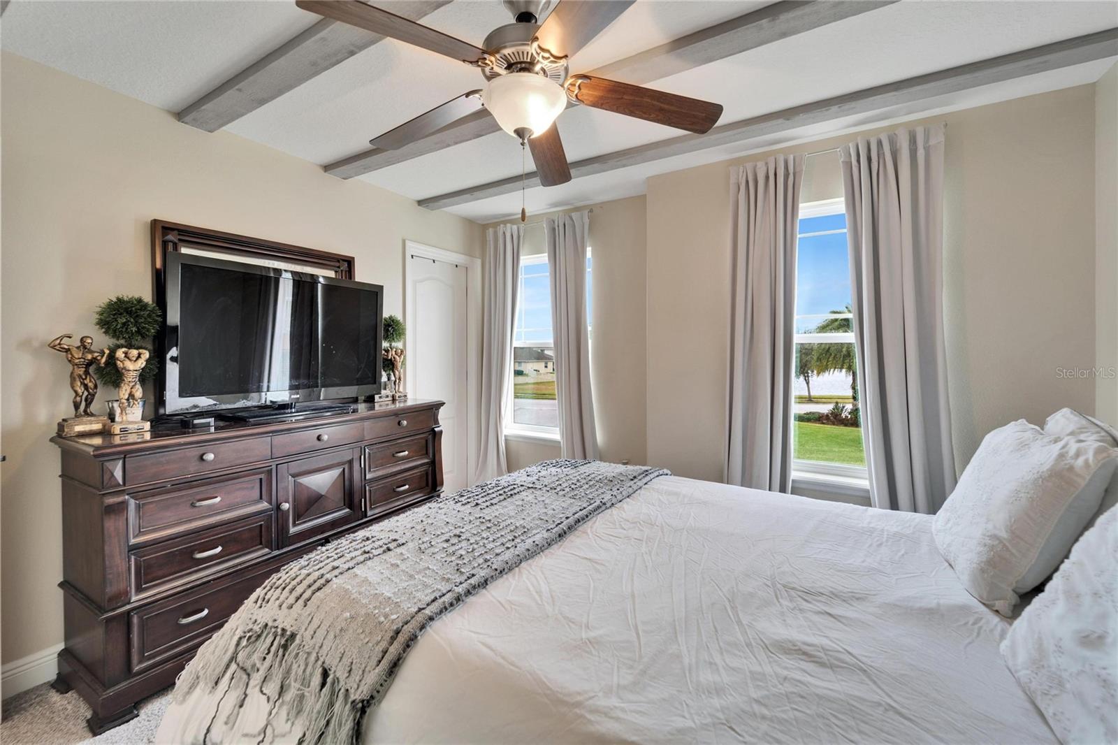 Image 30 of 53 For 13316 Palmera Vista Drive