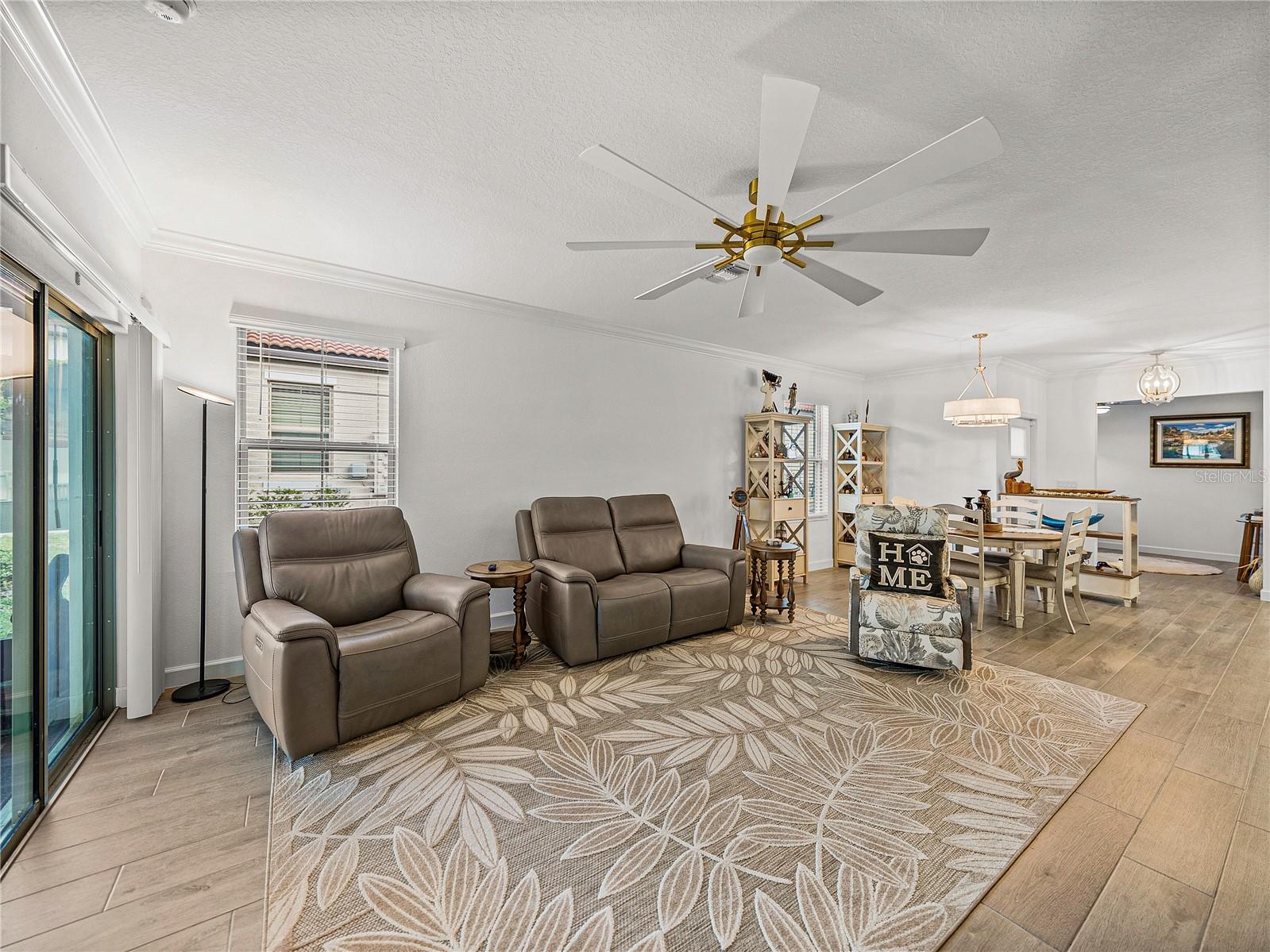 Image 10 of 33 For 17319 Holly Well Avenue