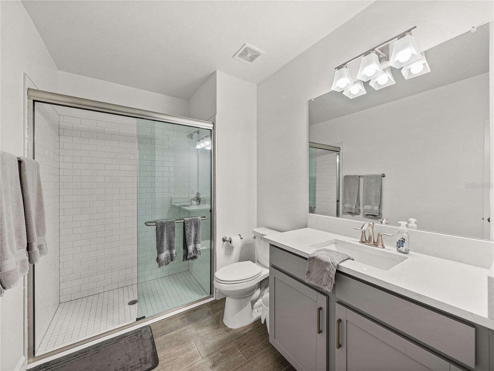 Image 20 of 33 For 17319 Holly Well Avenue