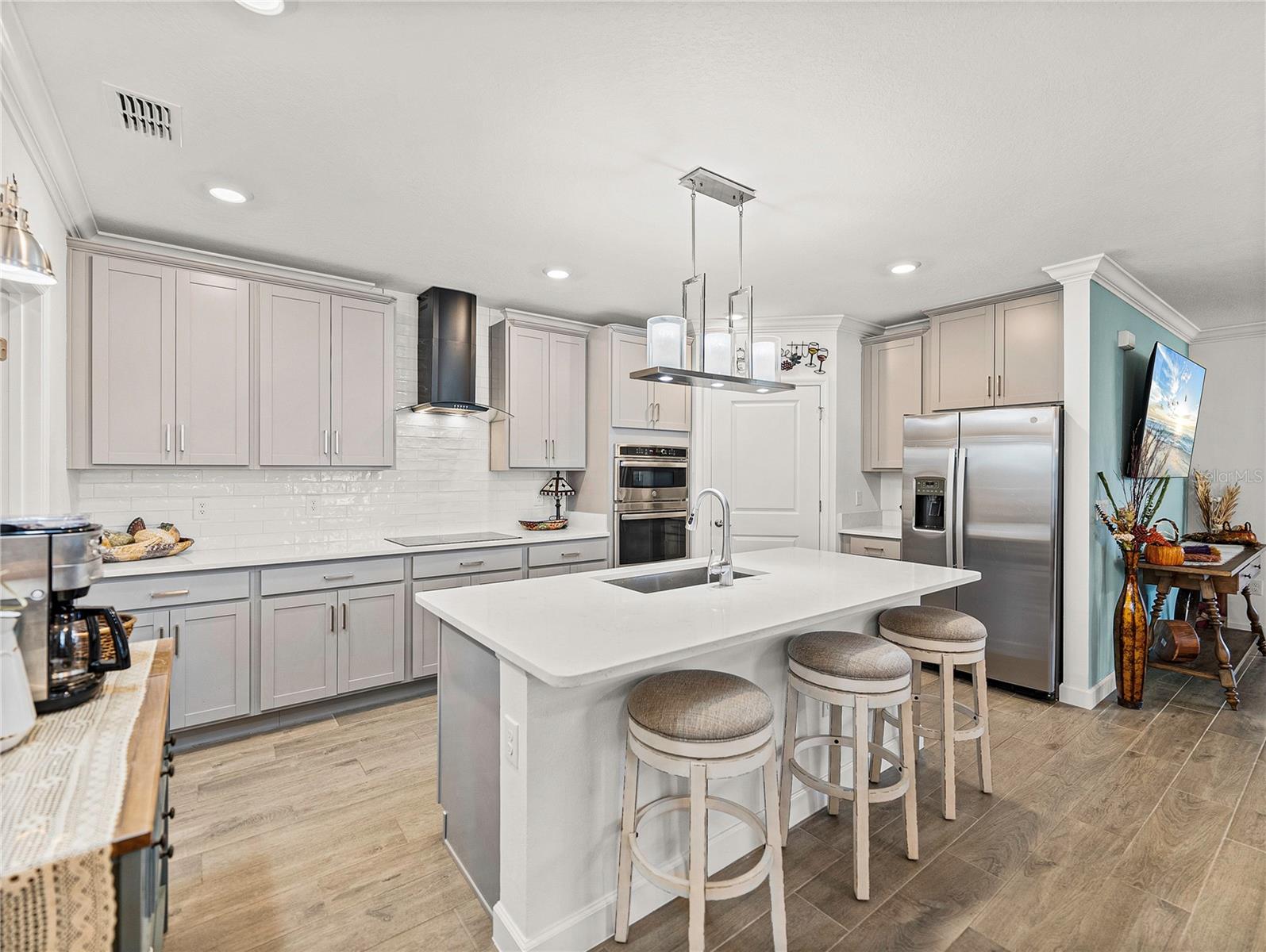 Image 3 of 33 For 17319 Holly Well Avenue