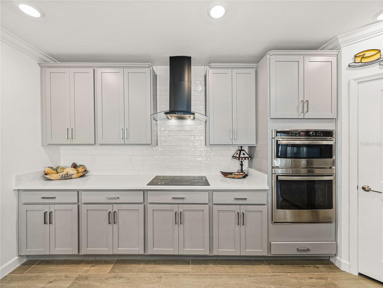 Image 4 of 33 For 17319 Holly Well Avenue