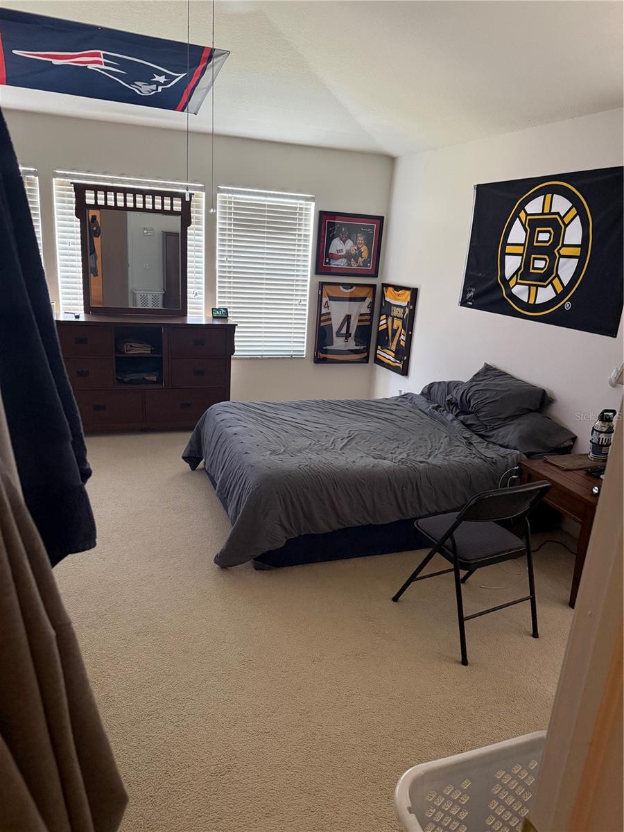 Image 6 of 31 For 5345 60th Avenue N