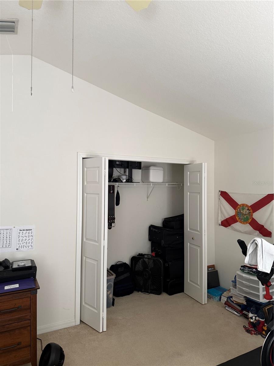 Image 7 of 31 For 5345 60th Avenue N