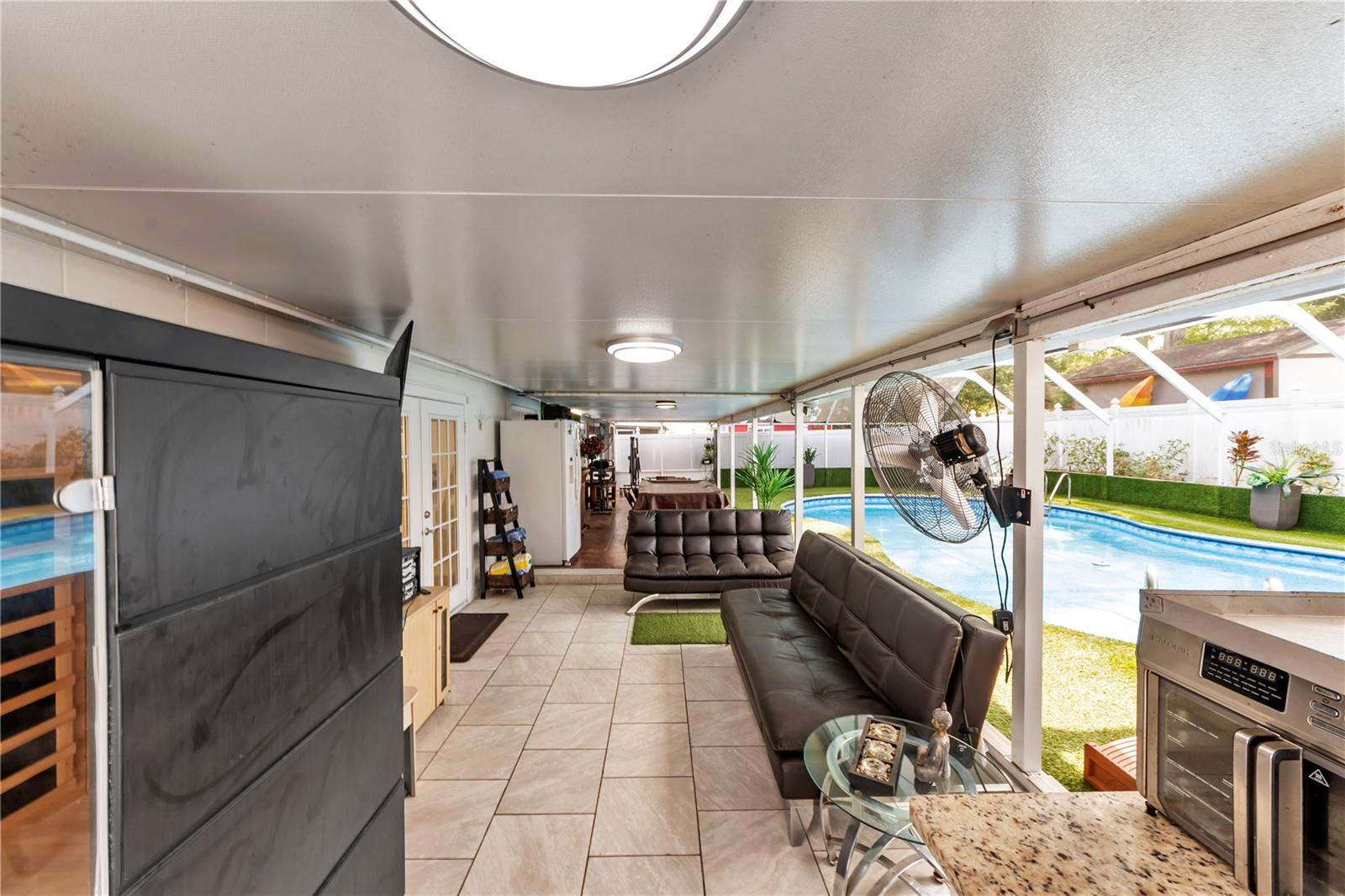 Image 12 of 36 For 9043 Hickory Circle