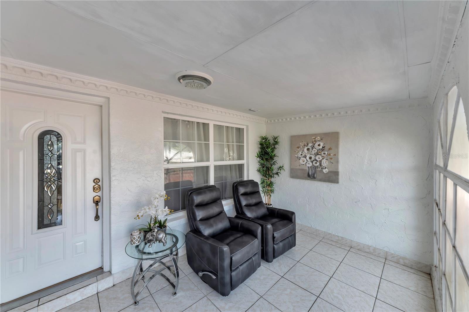 Image 15 of 36 For 9043 Hickory Circle