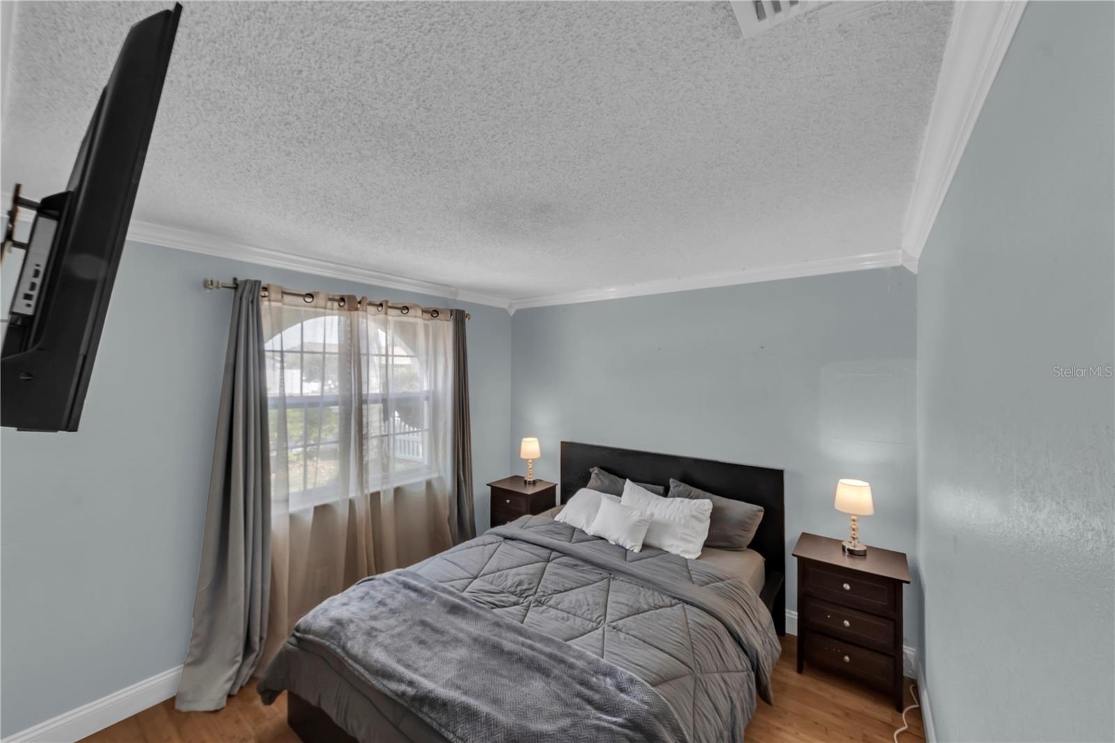 Image 16 of 36 For 9043 Hickory Circle