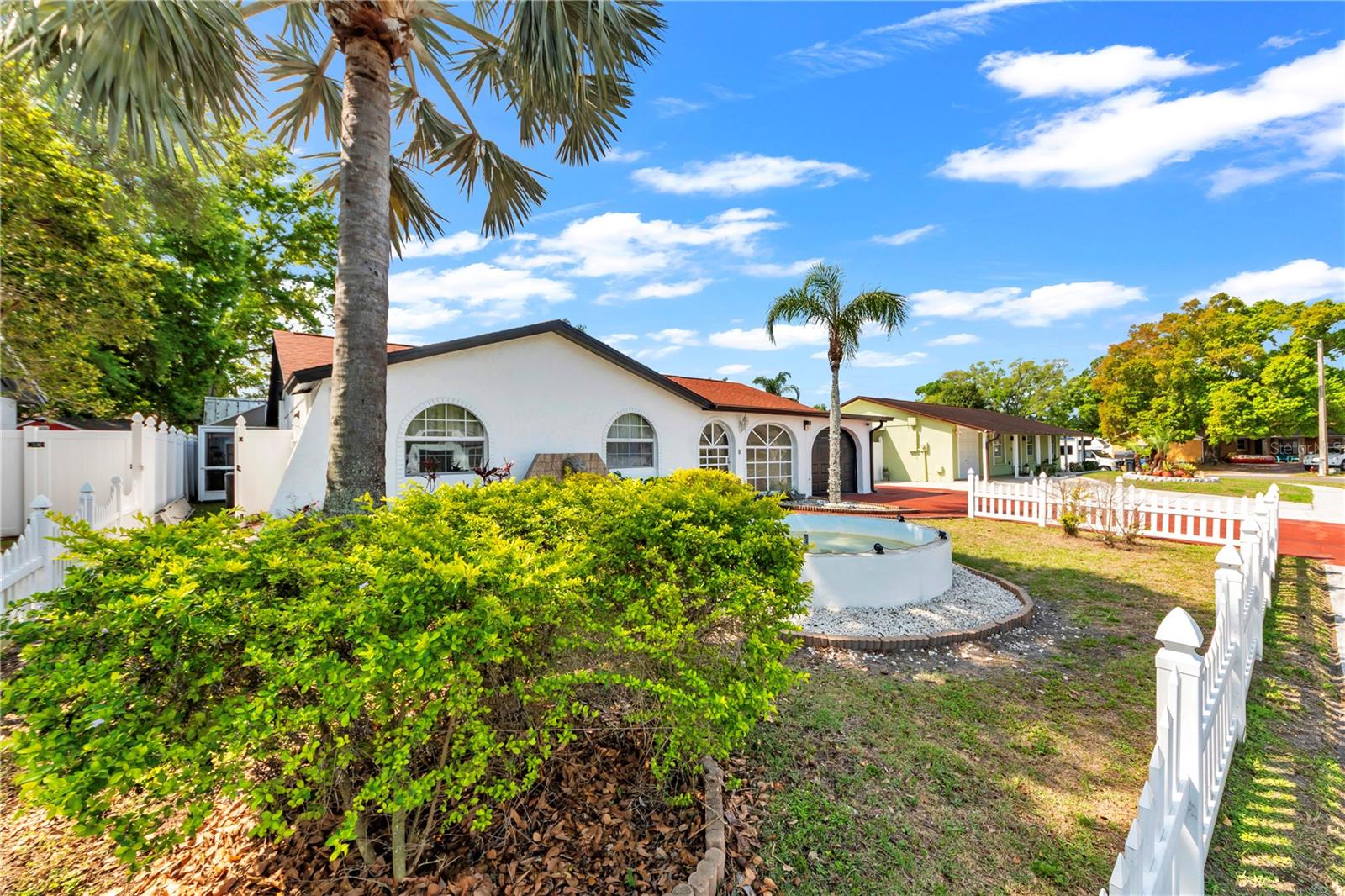 Image 2 of 36 For 9043 Hickory Circle