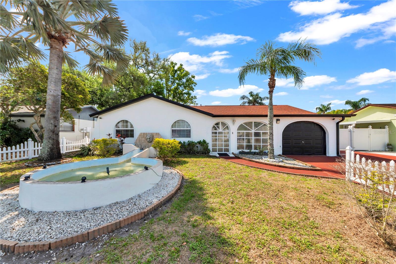 Image 3 of 36 For 9043 Hickory Circle