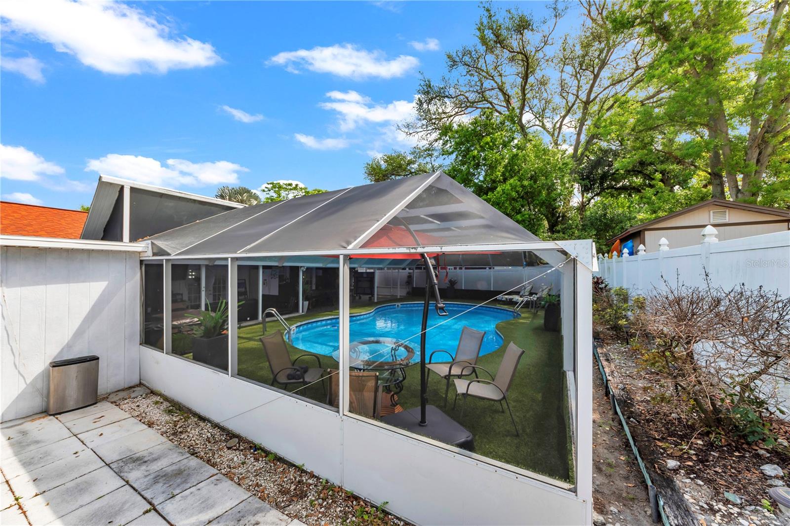 Image 31 of 36 For 9043 Hickory Circle