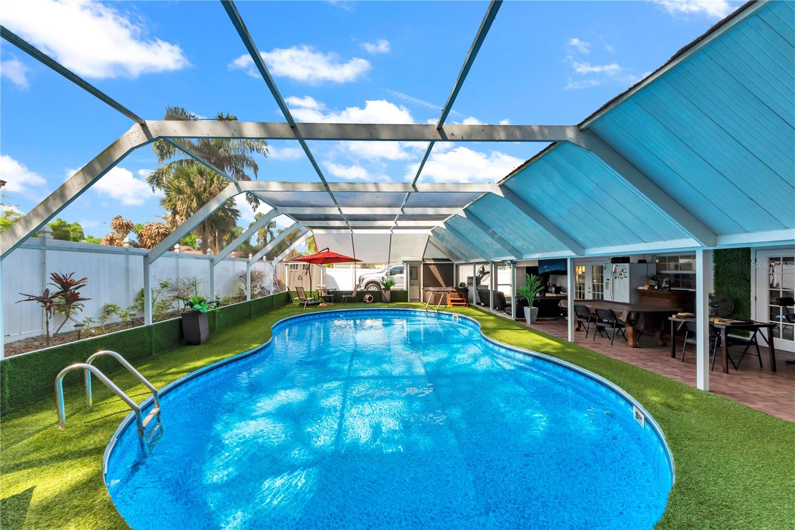 Image 7 of 36 For 9043 Hickory Circle