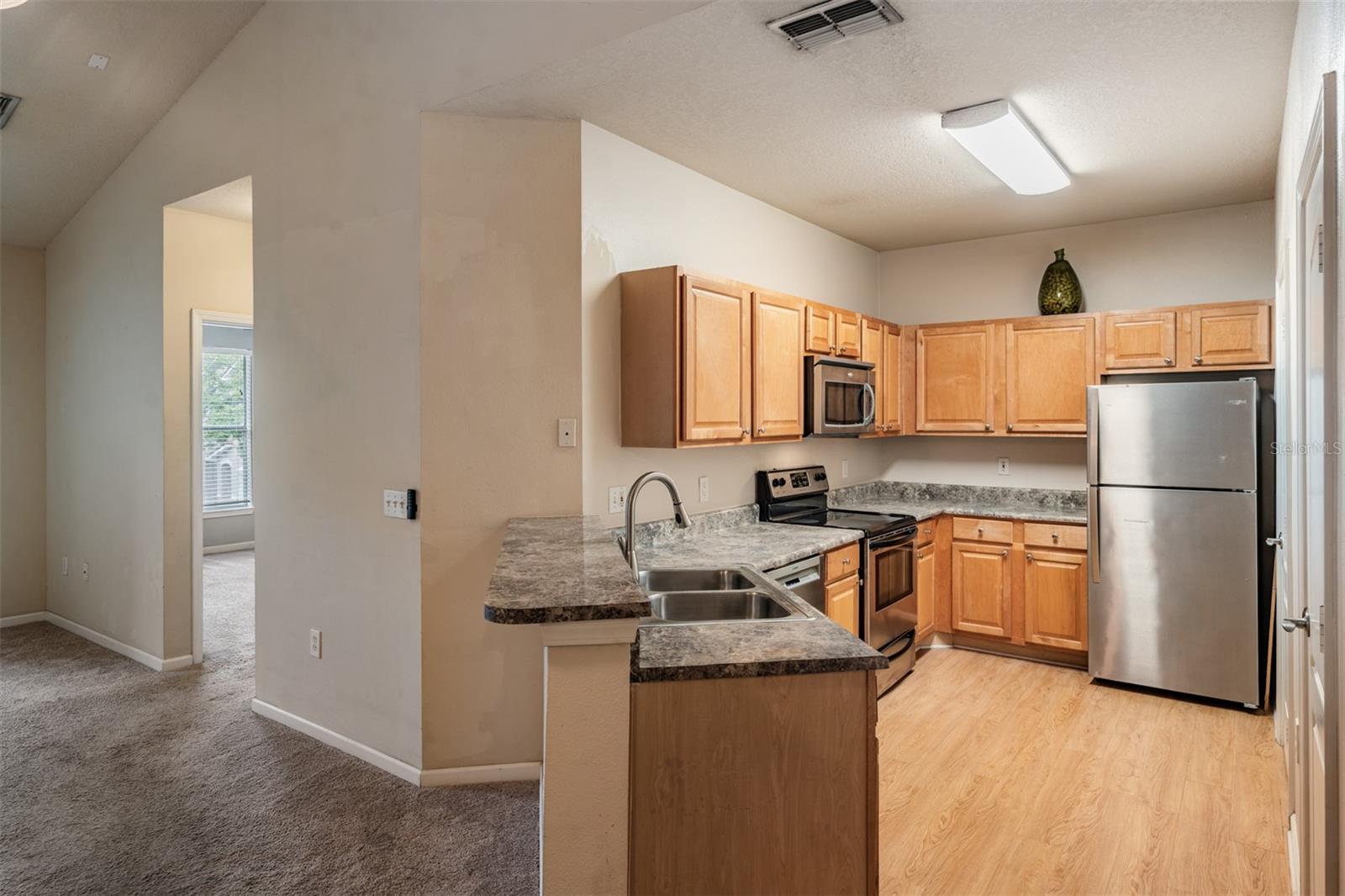 Image 12 of 29 For 18107 Villa Creek Drive 18107