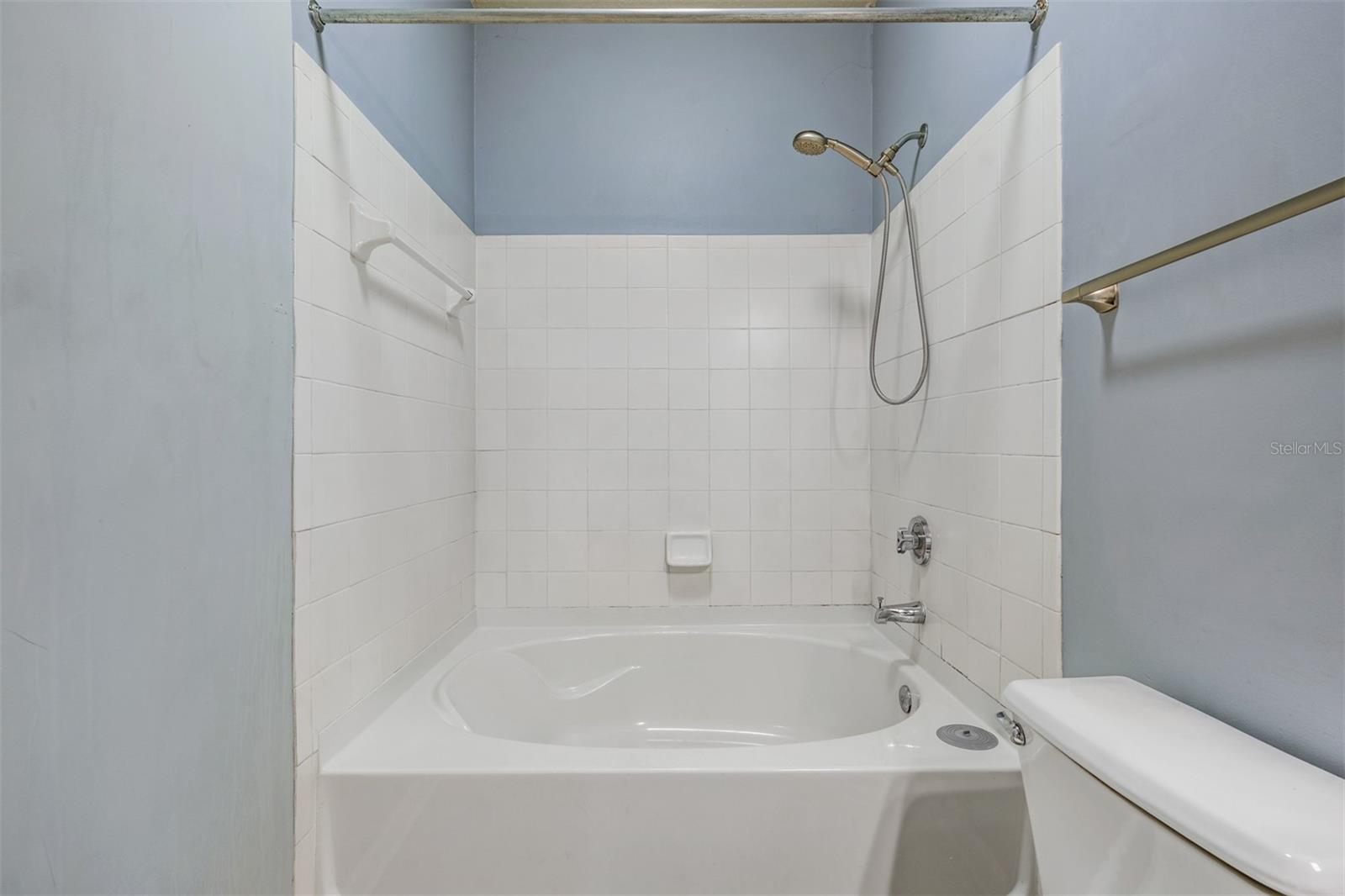 Image 18 of 29 For 18107 Villa Creek Drive 18107