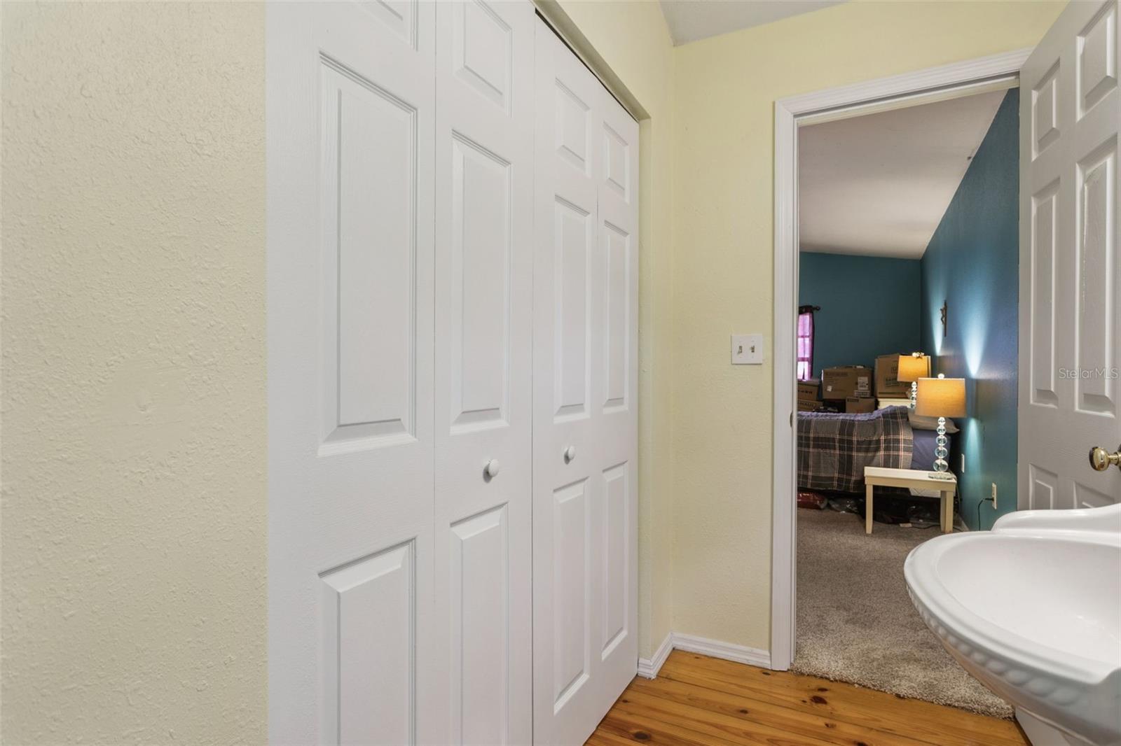 Image 16 of 26 For 8006 Temple Place