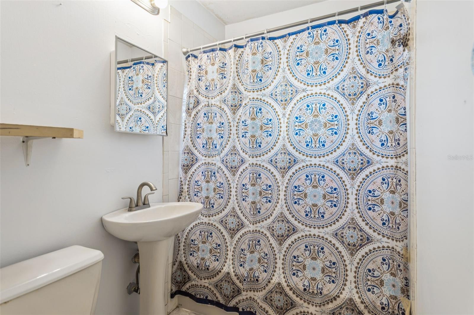 Image 18 of 26 For 8006 Temple Place