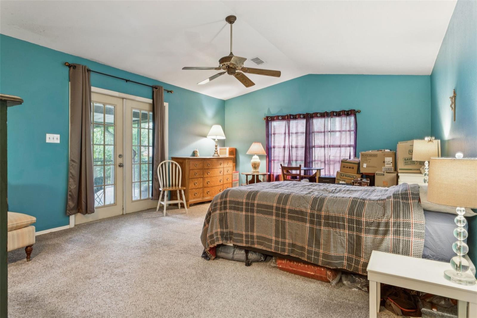 Image 4 of 26 For 8006 Temple Place