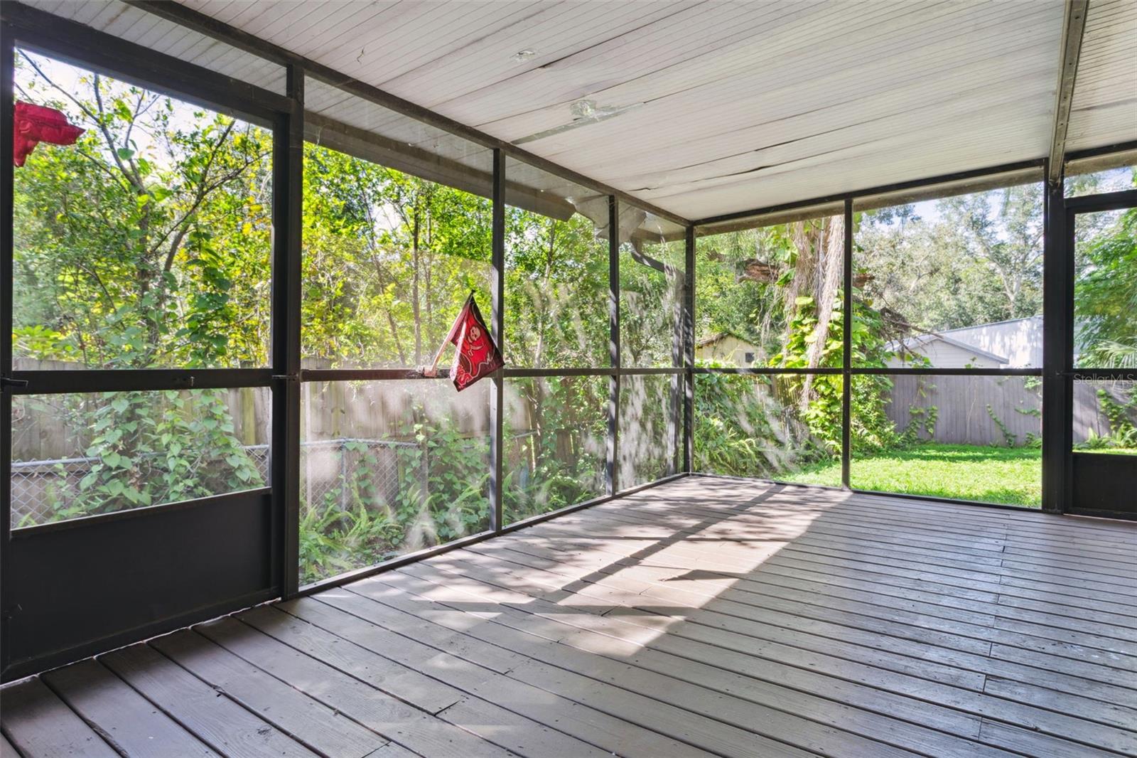 Image 5 of 26 For 8006 Temple Place