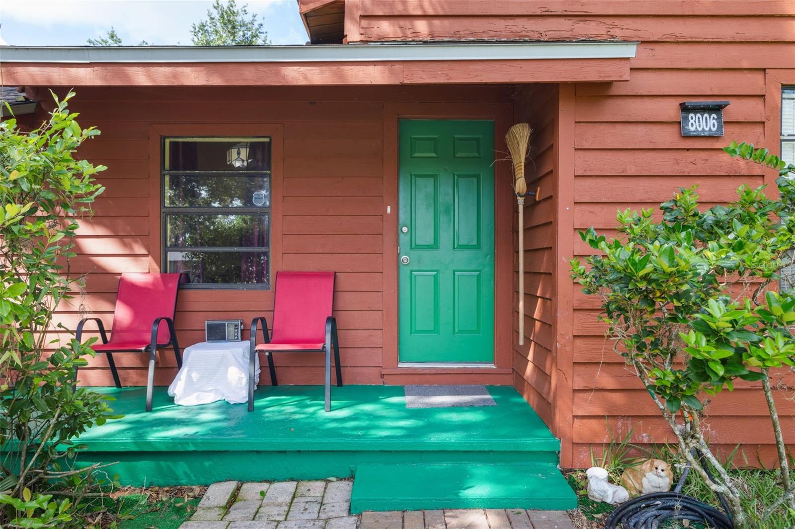 Image 6 of 26 For 8006 Temple Place