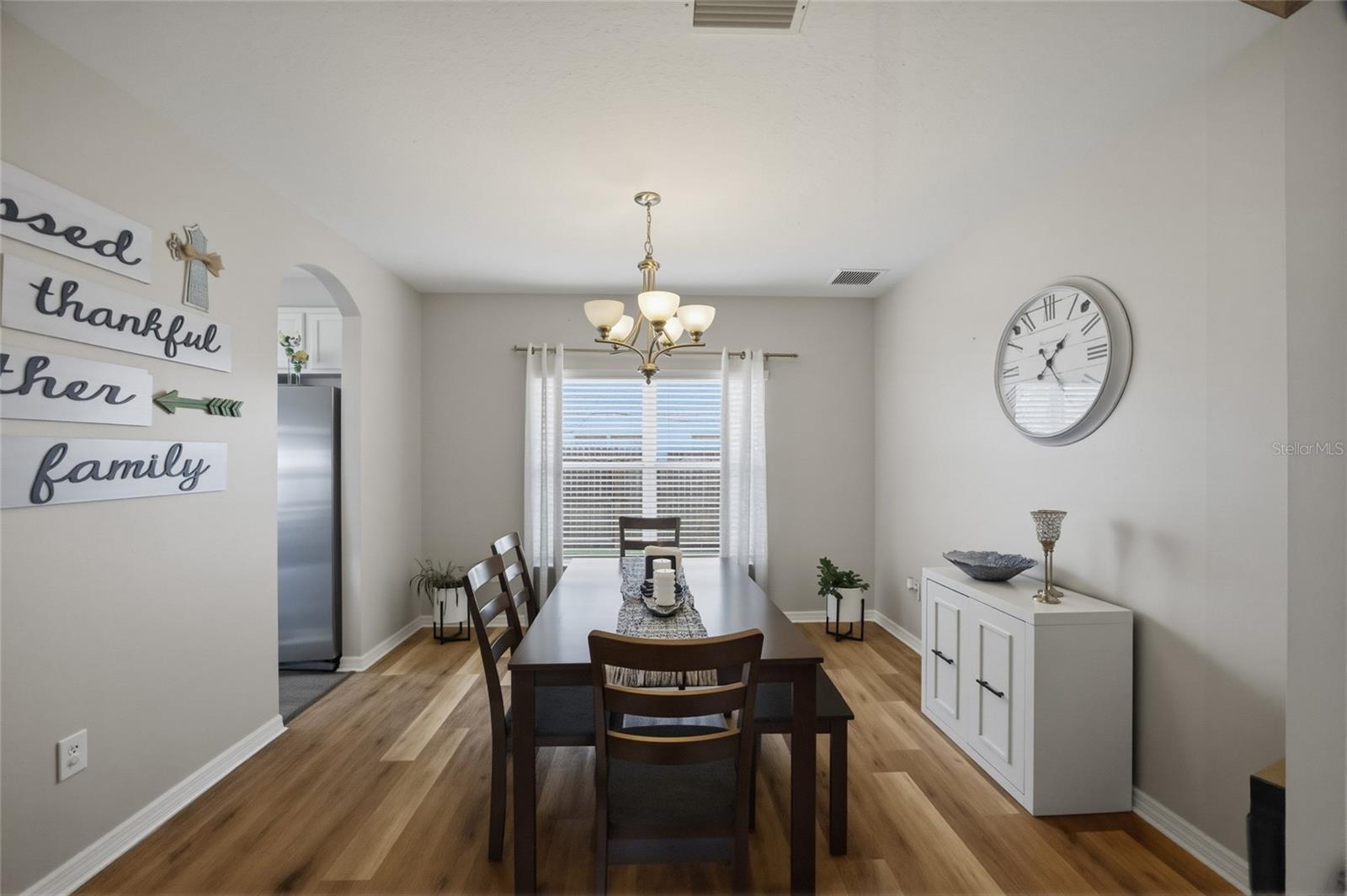 Listing photo id 8 for 24927 Portofino Drive