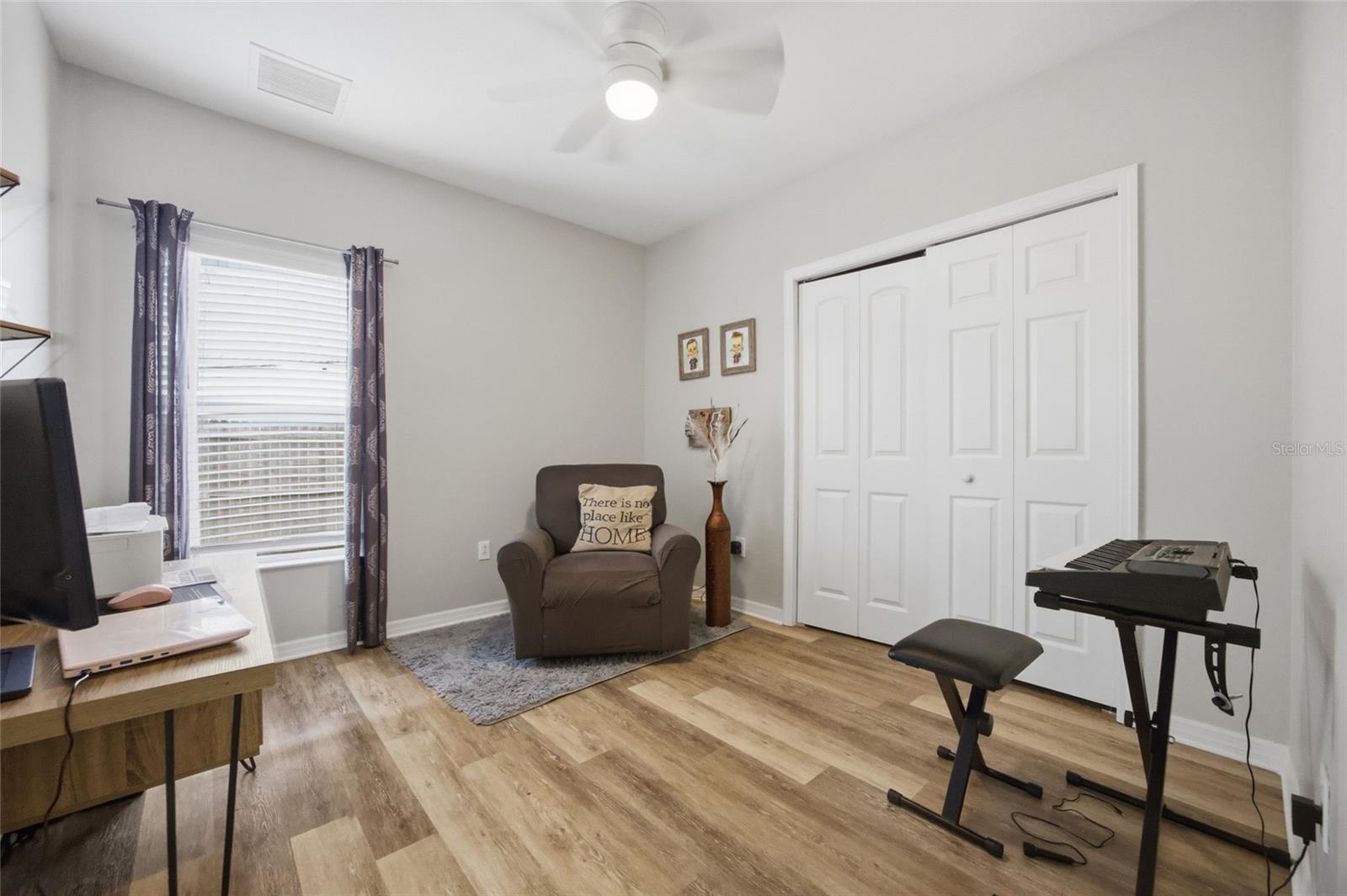 Listing photo id 13 for 24927 Portofino Drive