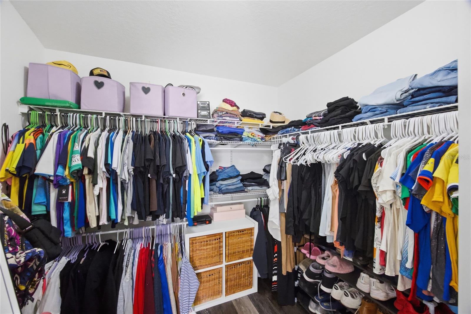 Listing photo id 21 for 24927 Portofino Drive