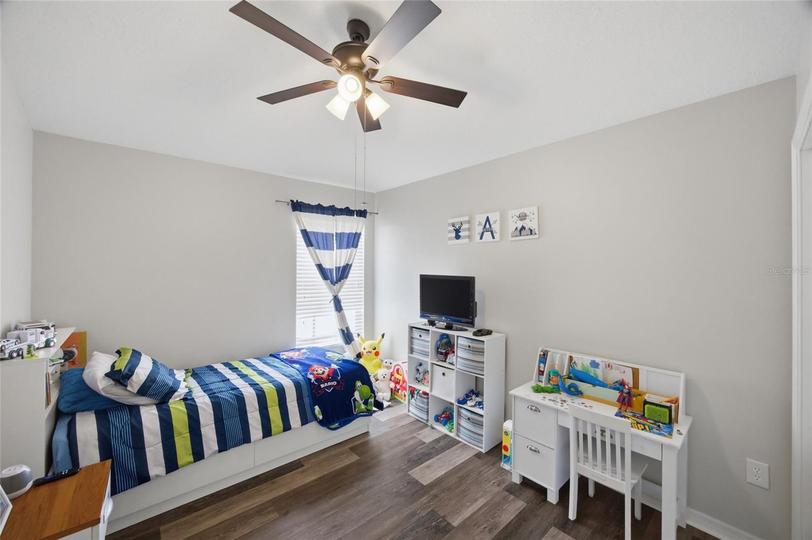 Listing photo id 23 for 24927 Portofino Drive