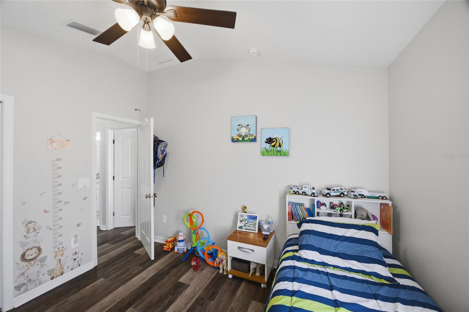 Listing photo id 24 for 24927 Portofino Drive