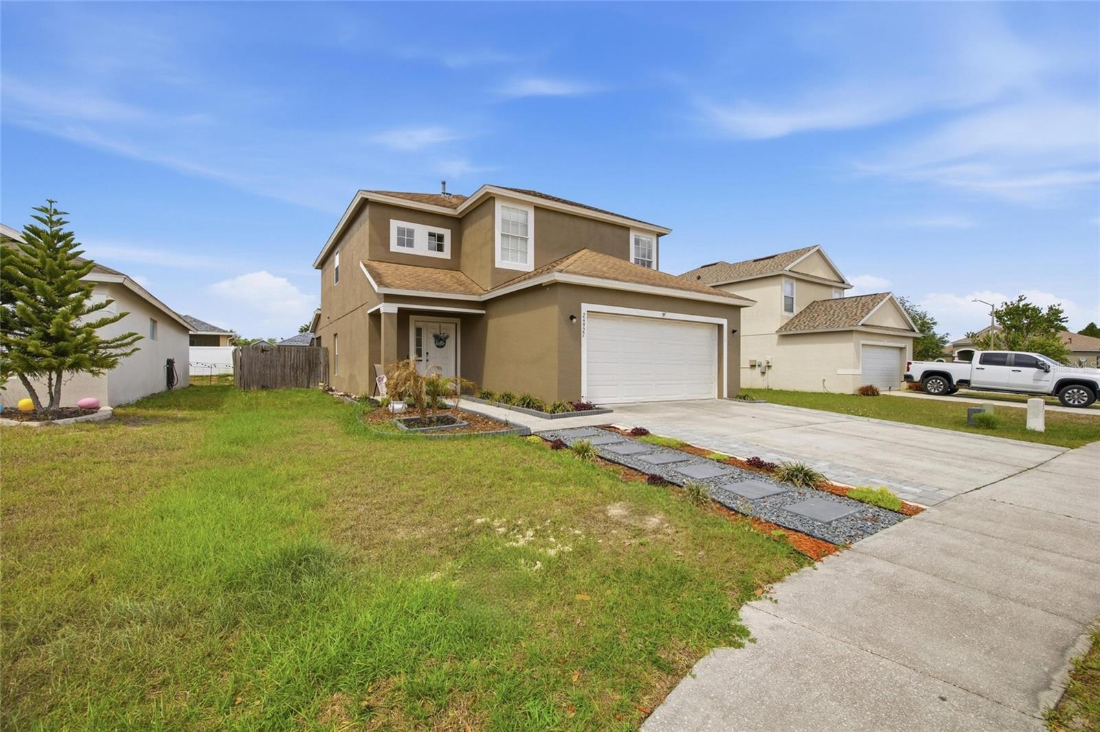 Listing photo id 1 for 24927 Portofino Drive