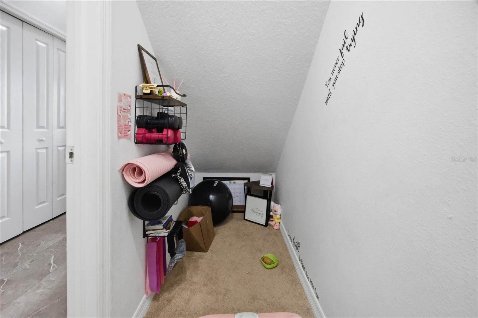 Listing photo id 29 for 24927 Portofino Drive