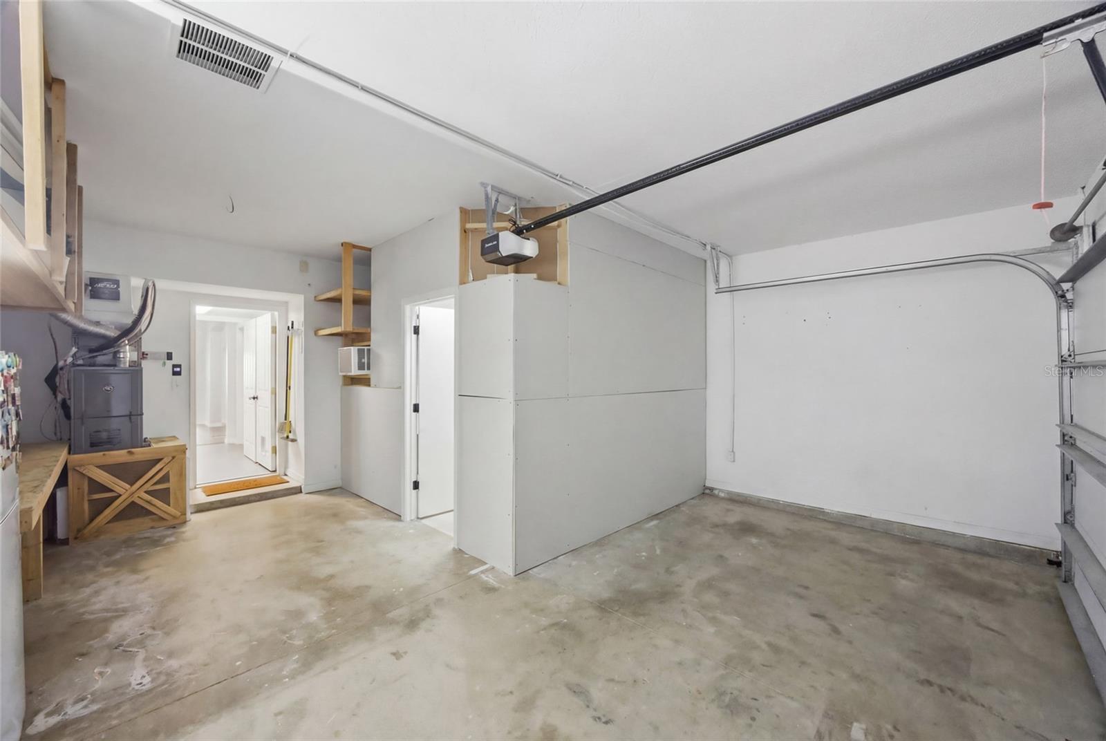 Listing photo id 32 for 24927 Portofino Drive