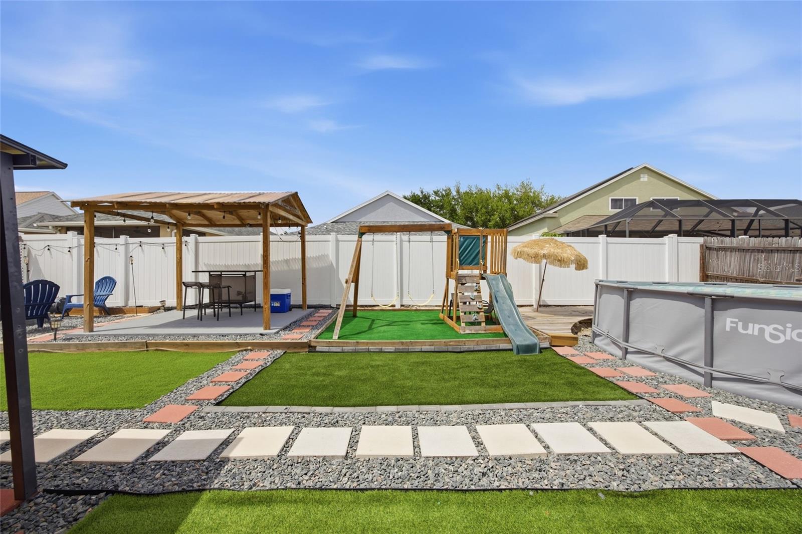 Listing photo id 38 for 24927 Portofino Drive