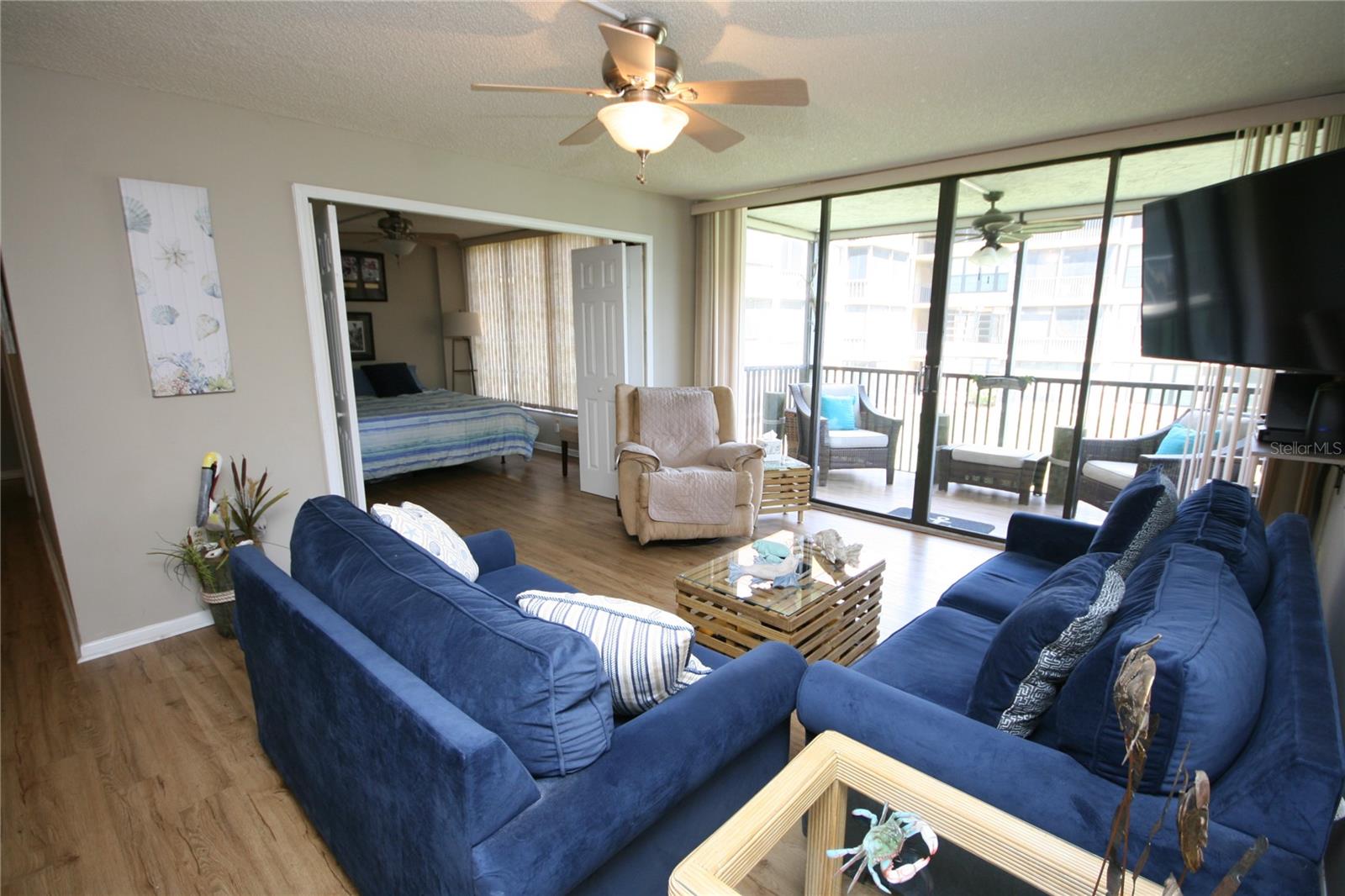 Image 18 of 82 For 19701 Gulf Boulevard 212