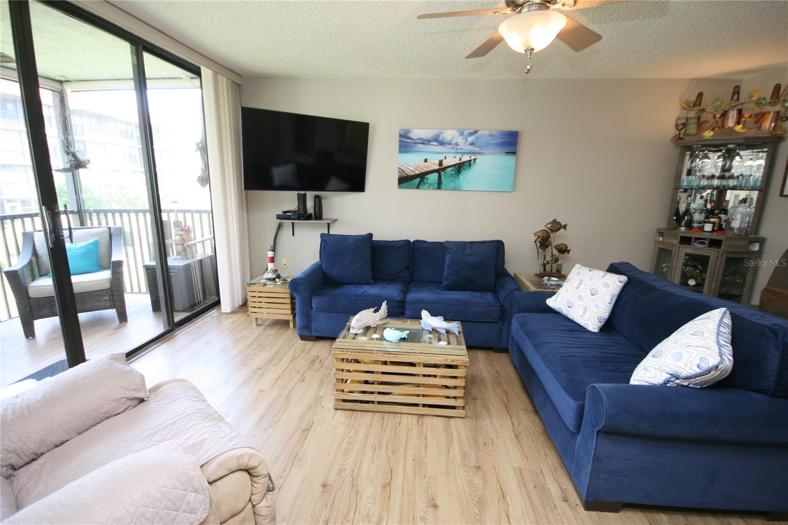 Image 19 of 82 For 19701 Gulf Boulevard 212