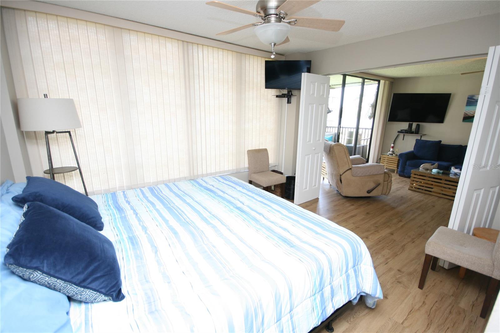 Image 23 of 82 For 19701 Gulf Boulevard 212