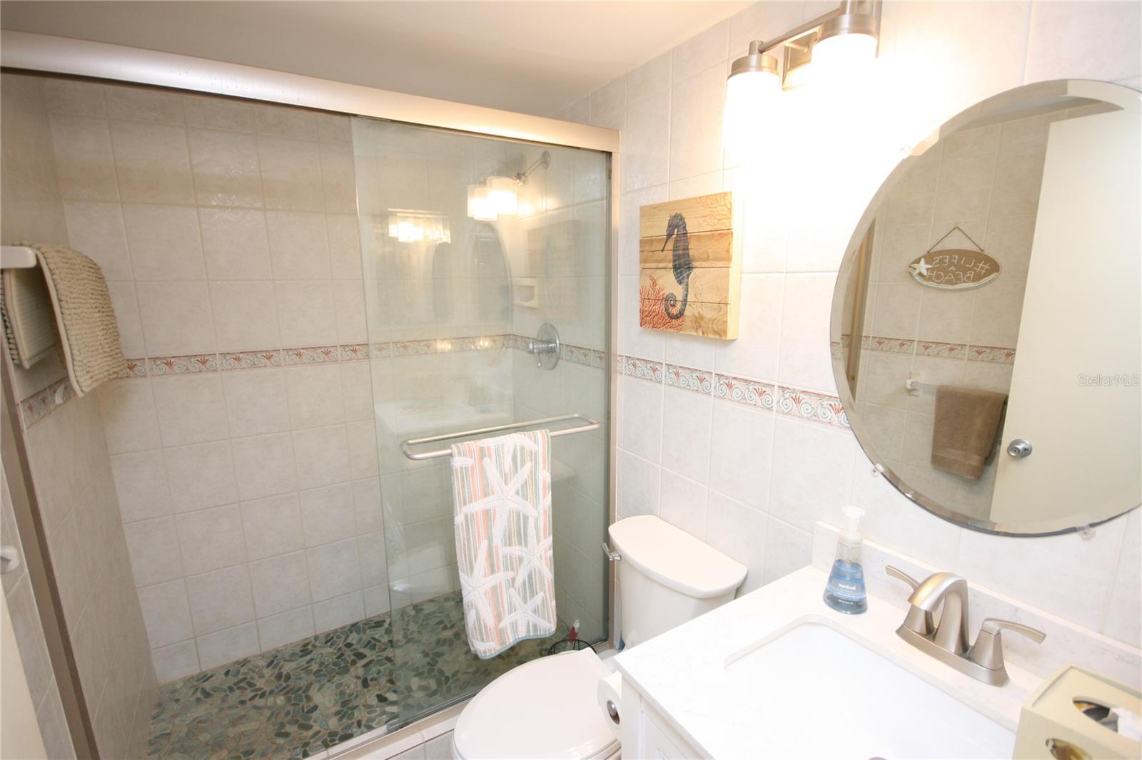 Image 25 of 82 For 19701 Gulf Boulevard 212